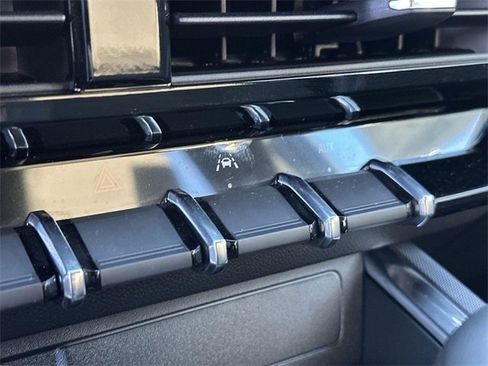 New 2026 GMC Canyon Elevation w/ LPO, Black Badging Package image 16