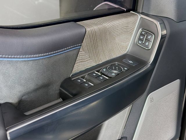 Used 2025 Ford F250 Platinum AWD/4WD image 21