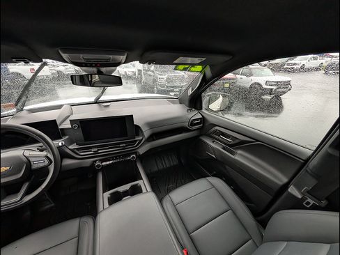 Used 2024 Chevrolet Silverado EV W/T AWD/4WD image 16
