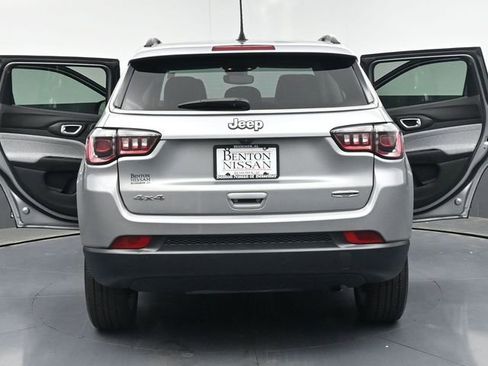 Used 2022 Jeep Compass Latitude w/ Sun and Sound Group AWD/4WD image 49