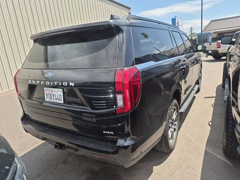 Used 2025 Ford Expedition Max Active AWD/4WD image 8