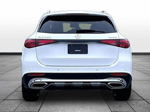 Certified 2025 Mercedes-Benz GLC 300 4MATIC image 8