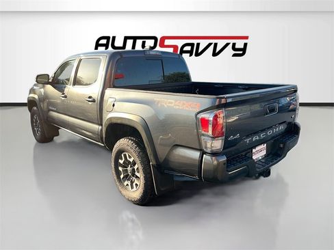 Used 2022 Toyota Tacoma TRD Off-Road image 5