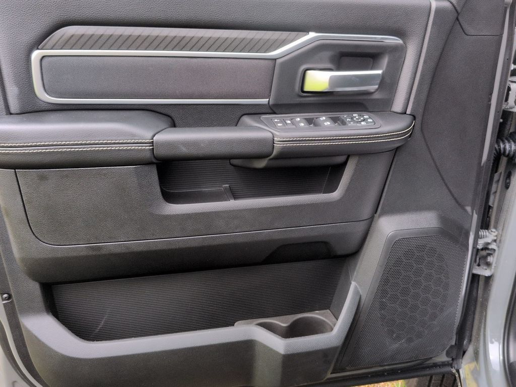 New 2026 RAM 3500 Big Horn AWD/4WD image 11