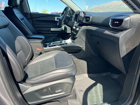 Used 2021 Ford Explorer Limited w/ Equipment Group 301A image 16