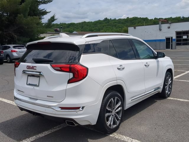 Used 2019 GMC Terrain Denali w/ Advanced Safety Package AWD/4WD image 5