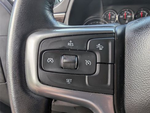 Used 2021 Chevrolet Suburban LS image 17