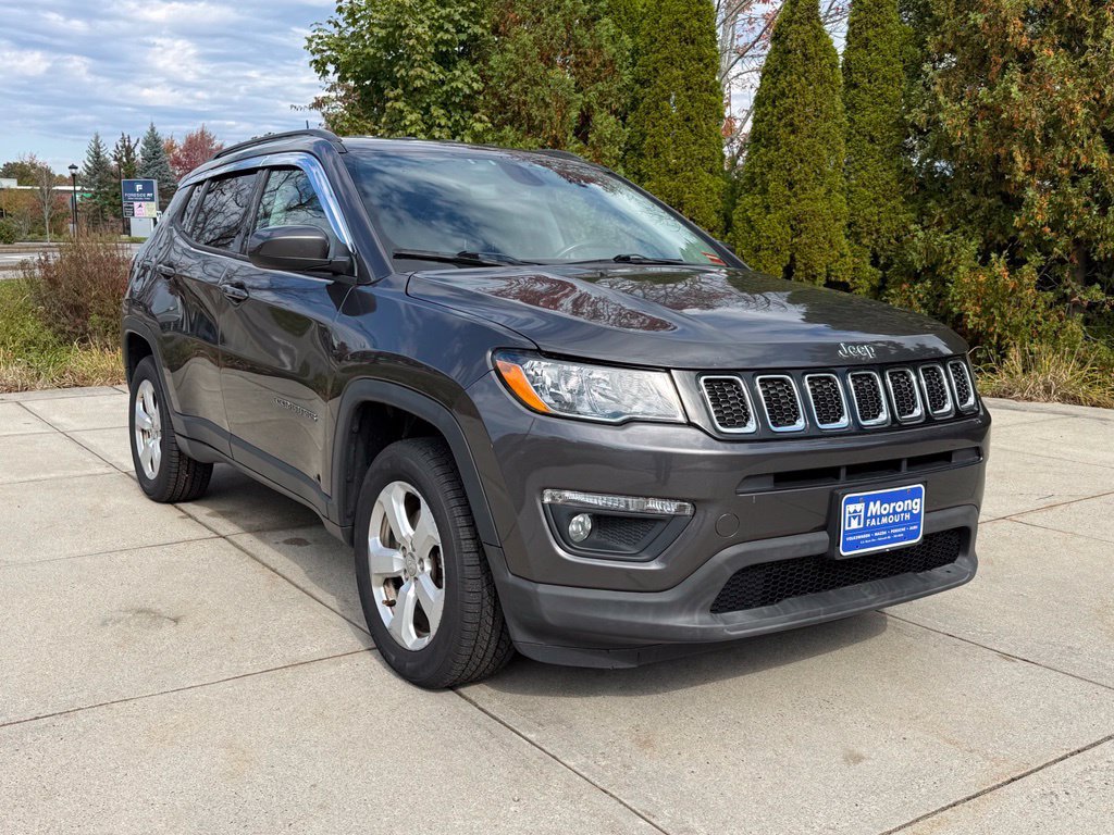 Used 2019 Jeep Compass Latitude w/ Cold Weather Group AWD/4WD image 1