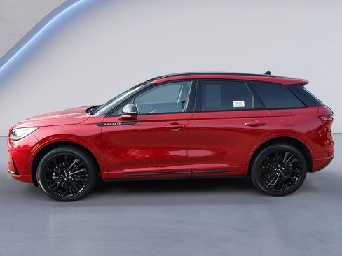 Used 2025 Lincoln Corsair AWD w/ Equipment Group 101A image 2