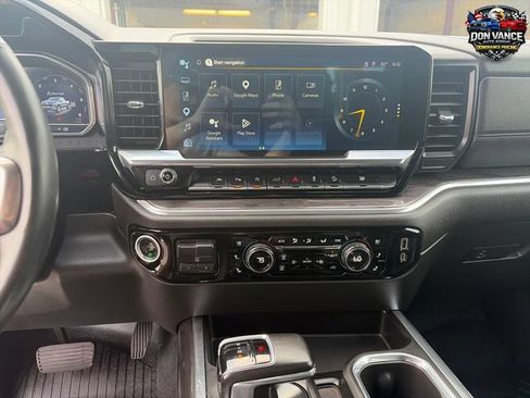 Used 2023 Chevrolet Silverado 1500 LTZ AWD/4WD image 18
