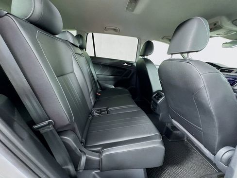 Used 2023 Volkswagen Tiguan SE image 27
