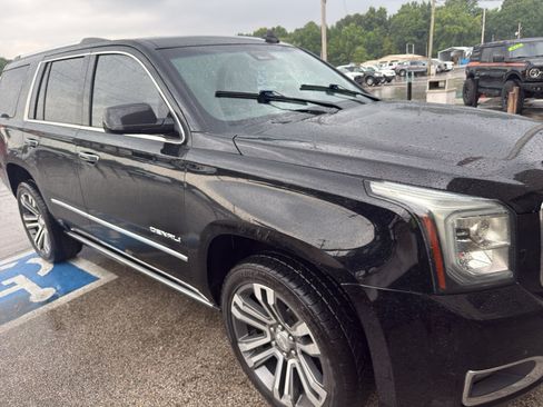 Used 2018 GMC Yukon Denali w/ Denali Ultimate Package RWD image 2