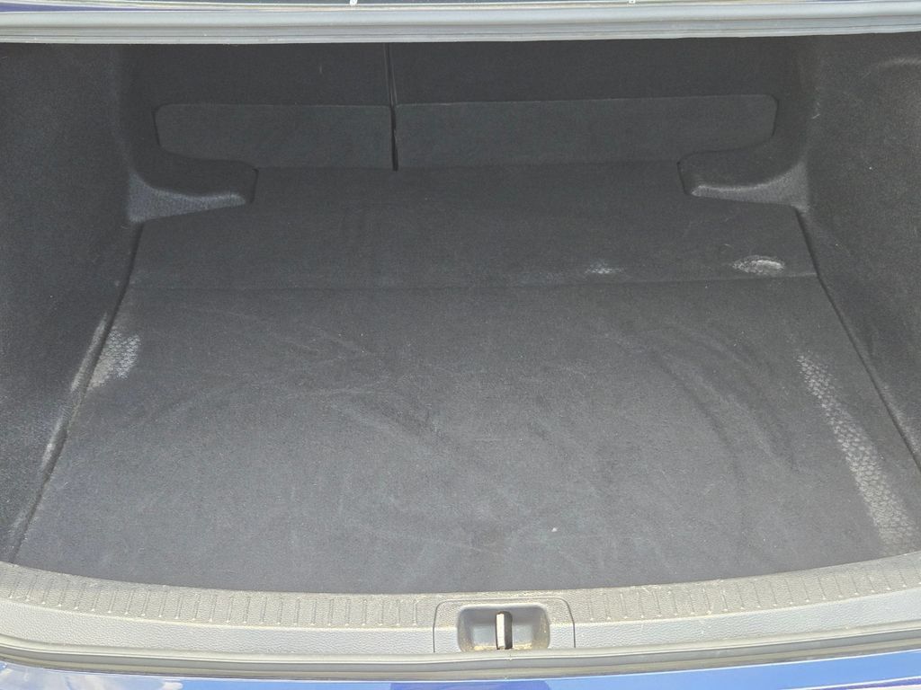 Used 2022 Toyota Corolla LE FWD image 12