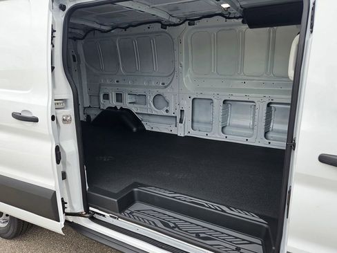 New 2025 Ford Transit 150 Low Roof image 27