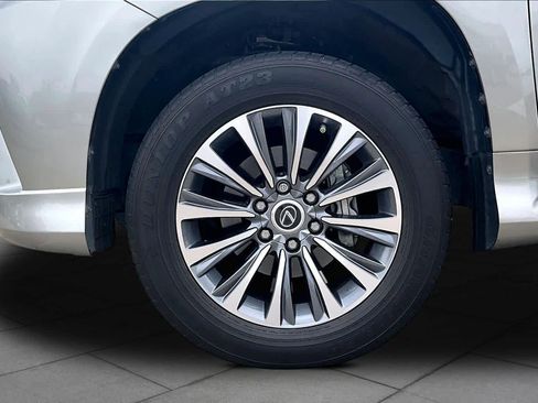 Used 2023 Lexus GX 460 Luxury w/ Accessory Package AWD/4WD image 9
