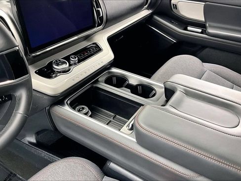Certified 2025 Ford Expedition Max Active AWD/4WD image 15