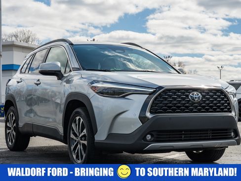 Used 2023 Toyota Corolla Cross XLE w/ Convenience Package image 1