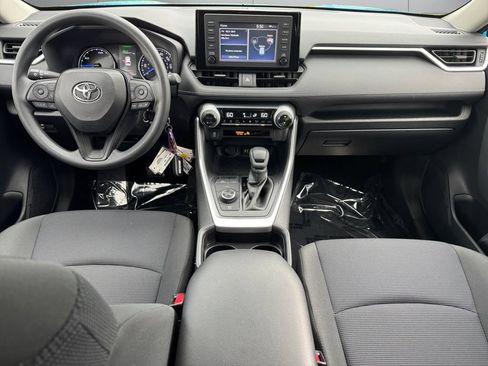 Used 2019 Toyota RAV4 LE AWD/4WD image 12