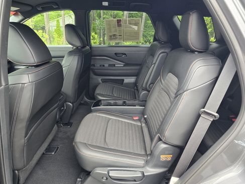 Certified 2025 Nissan Pathfinder Rock Creek AWD/4WD image 12