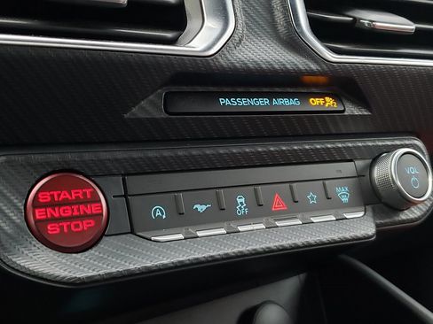 Used 2025 Ford Mustang GT Premium image 25