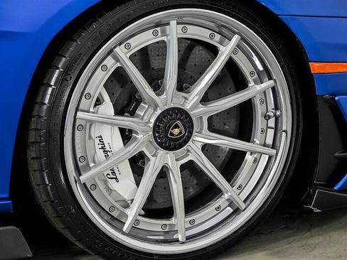 Used 2021 Lamborghini Aventador SVJ AWD/4WD image 21