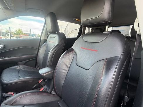 Used 2021 Jeep Compass Trailhawk AWD/4WD image 8