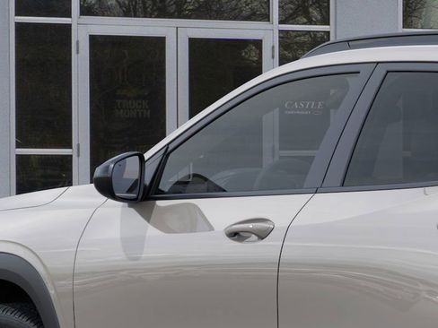 New 2026 Chevrolet Trax RS FWD image 18