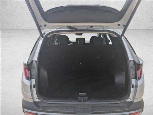 Used 2025 Hyundai Tucson SEL FWD image 7