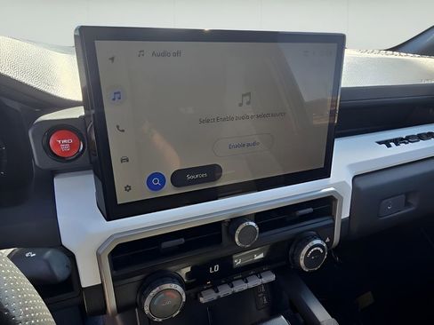 Used 2024 Toyota Tacoma TRD Off-Road image 22