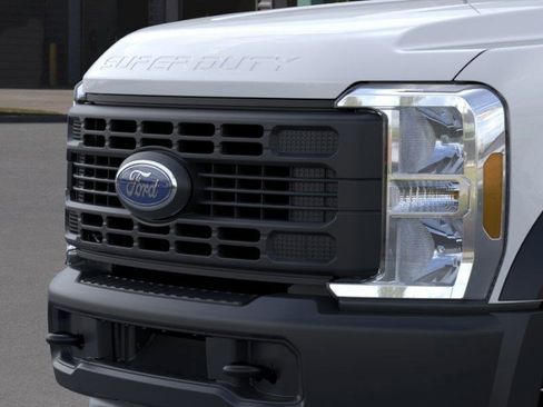 New 2025 Ford F550 2WD Regular Cab Super Duty image 17