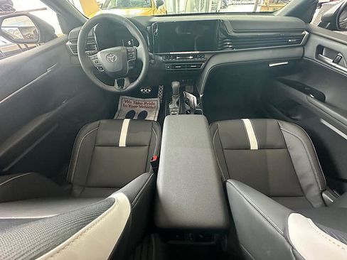 New 2026 Toyota Camry SE image 11