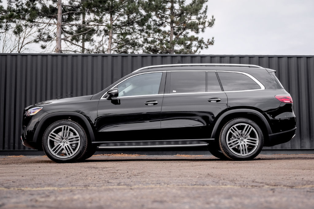 Used 2026 Mercedes-Benz GLS 450 4MATIC image 3