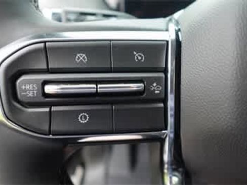 New 2025 GMC Yukon XL Denali w/ LPO, Illumination Package image 16