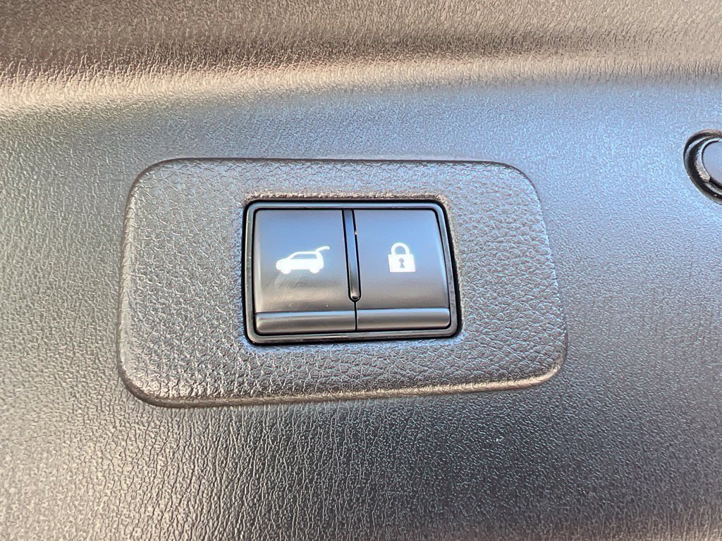 Certified 2024 Nissan Armada SL w/ Captain's Chairs Package AWD/4WD image 16