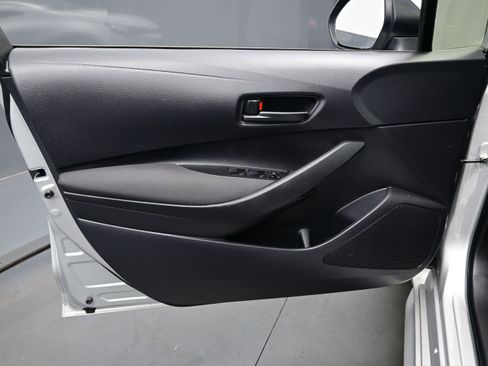 Used 2024 Toyota Corolla LE FWD image 9