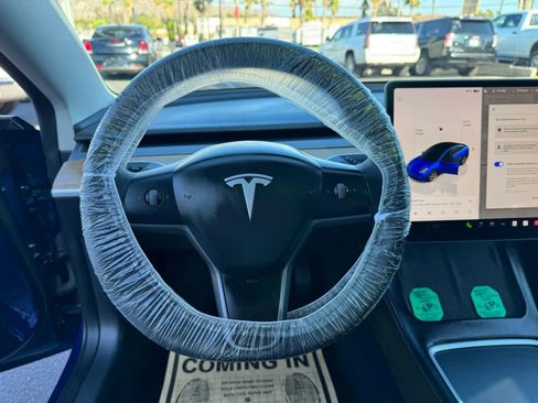 Used 2023 Tesla Model 3 Standard Range RWD image 11