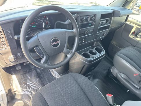 Used 2021 GMC Savana 2500 w/ Driver Convenience Package RWD image 9