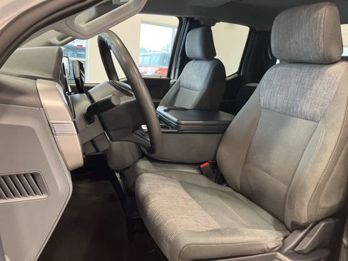 Used 2022 Ford F150 XLT w/ Trailer Tow Package image 10