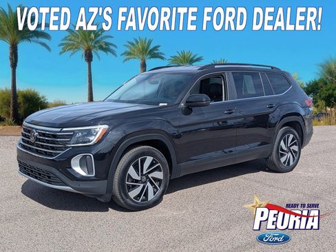 Used 2025 Volkswagen Atlas SE image 1