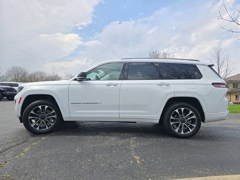 Used 2023 Jeep Grand Cherokee L Overland w/ Advanced Protech Group III image 39