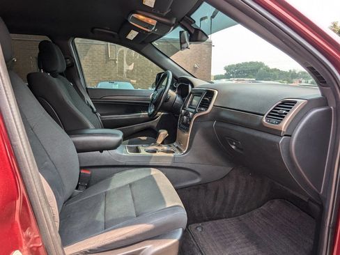 Used 2016 Jeep Grand Cherokee Laredo w/ Quick Order Package 23E image 15