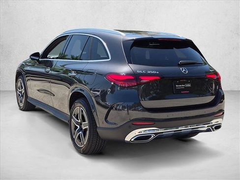 Used 2025 Mercedes-Benz GLC 350e 4MATIC image 7