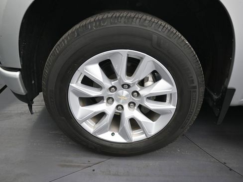 Used 2022 Chevrolet Silverado 1500 Custom image 9
