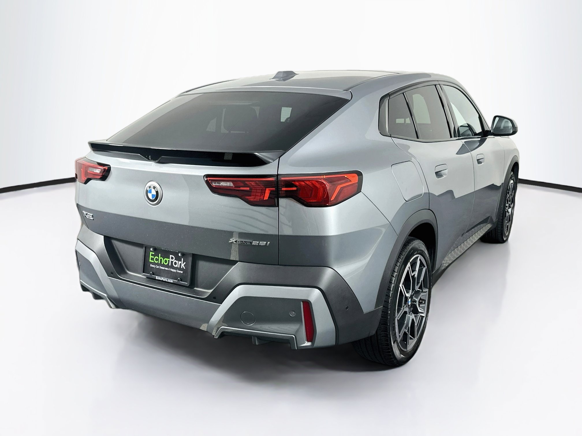 Used 2026 BMW X2 xDrive28i AWD/4WD image 9