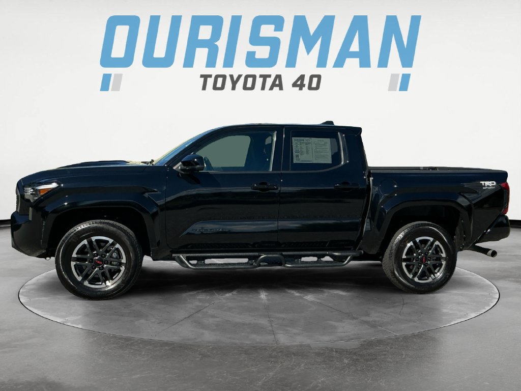 Used 2025 Toyota Tacoma TRD Sport AWD/4WD image 4