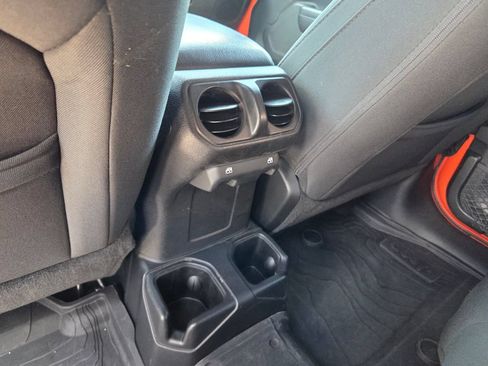 Used 2018 Jeep Wrangler Unlimited Sport S AWD/4WD image 8