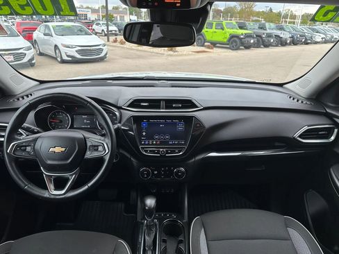 Used 2023 Chevrolet TrailBlazer LT AWD/4WD image 14