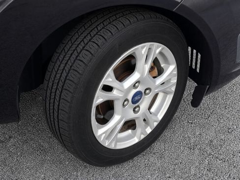 Used 2014 Ford Fiesta SE FWD image 9