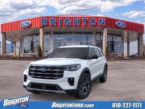 Used 2026 Ford Explorer Active w/ Active Comfort Package AWD/4WD image 4