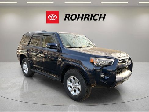 Used 2022 Toyota 4Runner SR5 Premium image 6